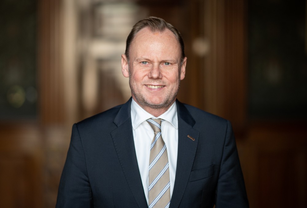 Herr Dr. Peter Tschentscher